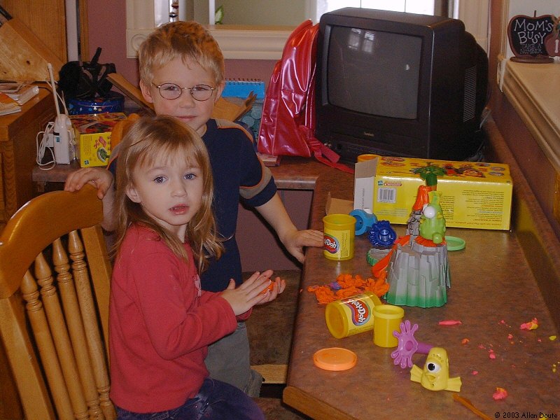 gal/2003-01-Kids_and_Friends/DCAO0005.JPG
