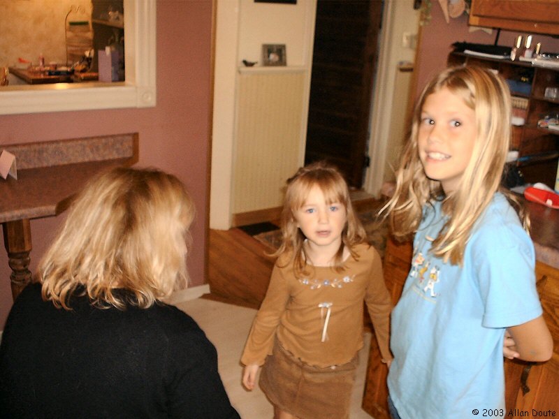 gal/2003-10-11_Maddies_Birthday/DCAO1263.JPG