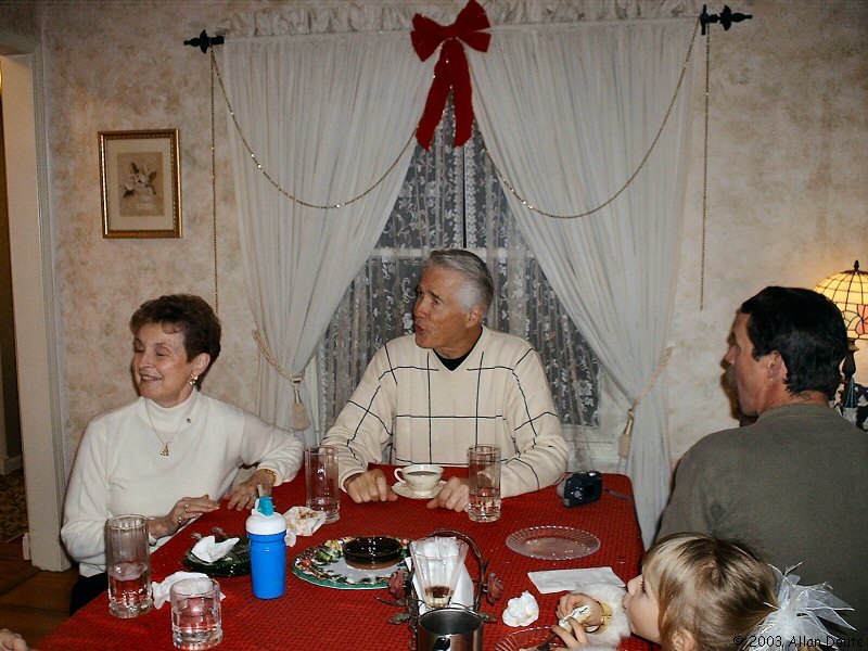 gal/2003-12_Christmas_Eve/DCAO1945.JPG