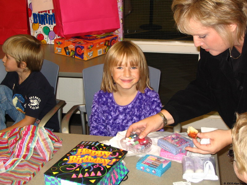 gal/2005-10-11_Maddie_B-Day/IMG_1171.jpg