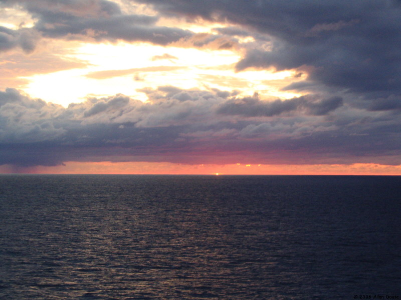 gal/2006-11-17_Cruise-At_Sea/IMG_2213.jpg
