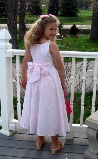 gal/2007-04-28_Maddie_Dressed_Up/IMG_2562_crop.jpg