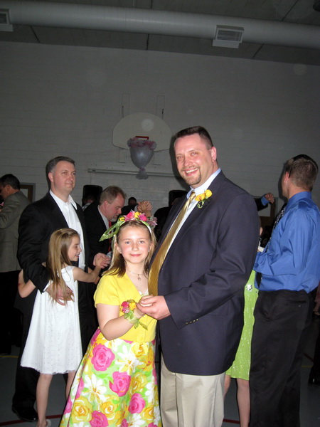 gal/2009-04-24_Daddy_Daughter_Dance/IMG_1885.jpg