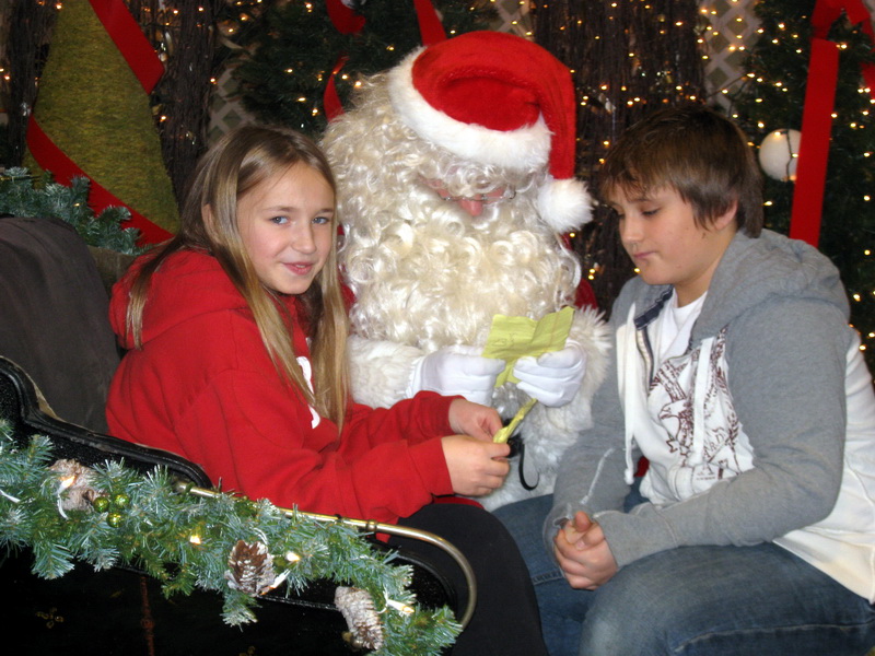 gal/2009-12-13_Santa/IMG_2710.JPG